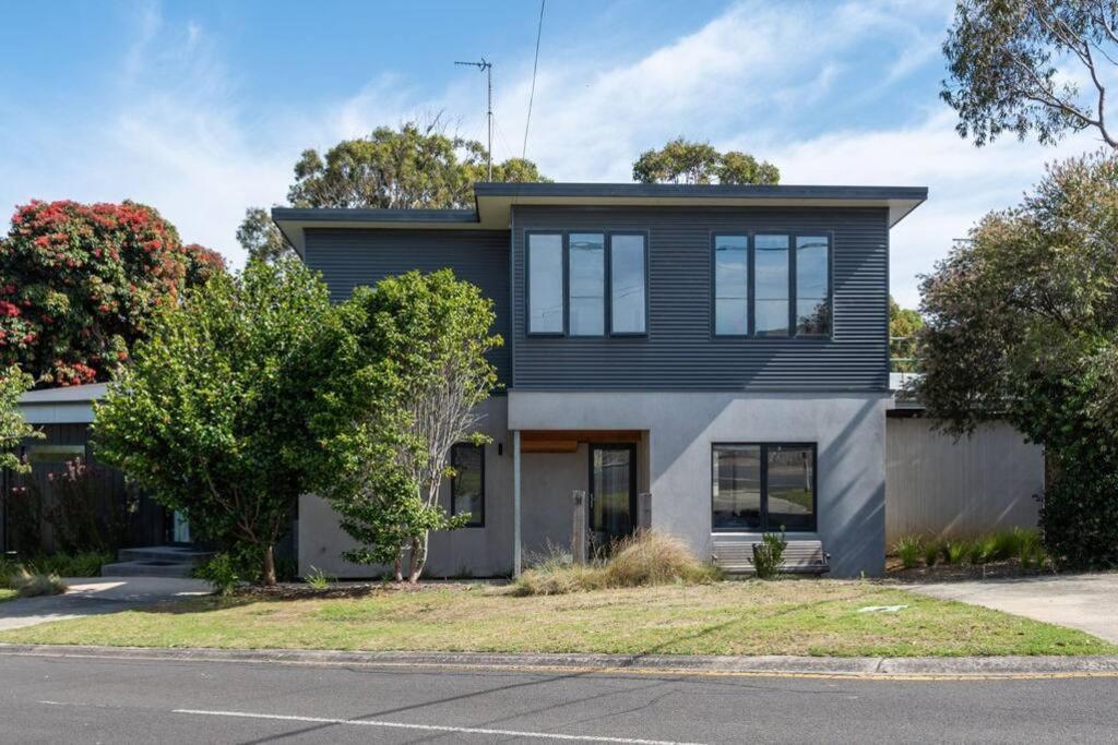 Flowering Gum House - Furry Friends Welcome Villa Anglesea Exteriör bild